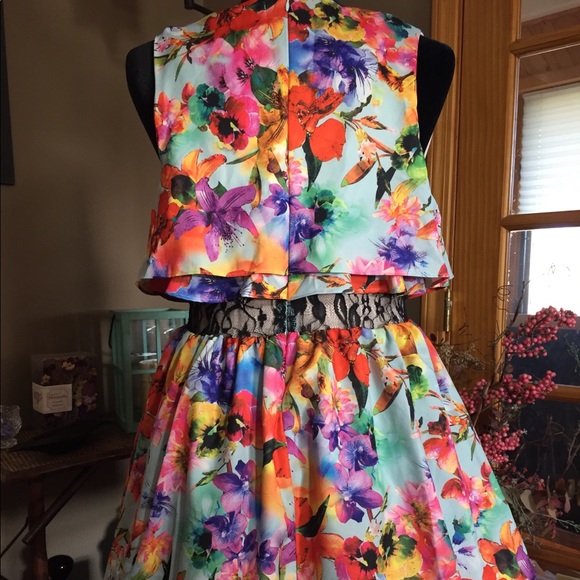 EUC Tropical Hawaiian Tiki Style Floral Dress by Love Culture Size M - Picture 2 of 6